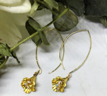 Lily Earrings