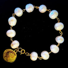 Freshwater Pearl Coin Bracelet